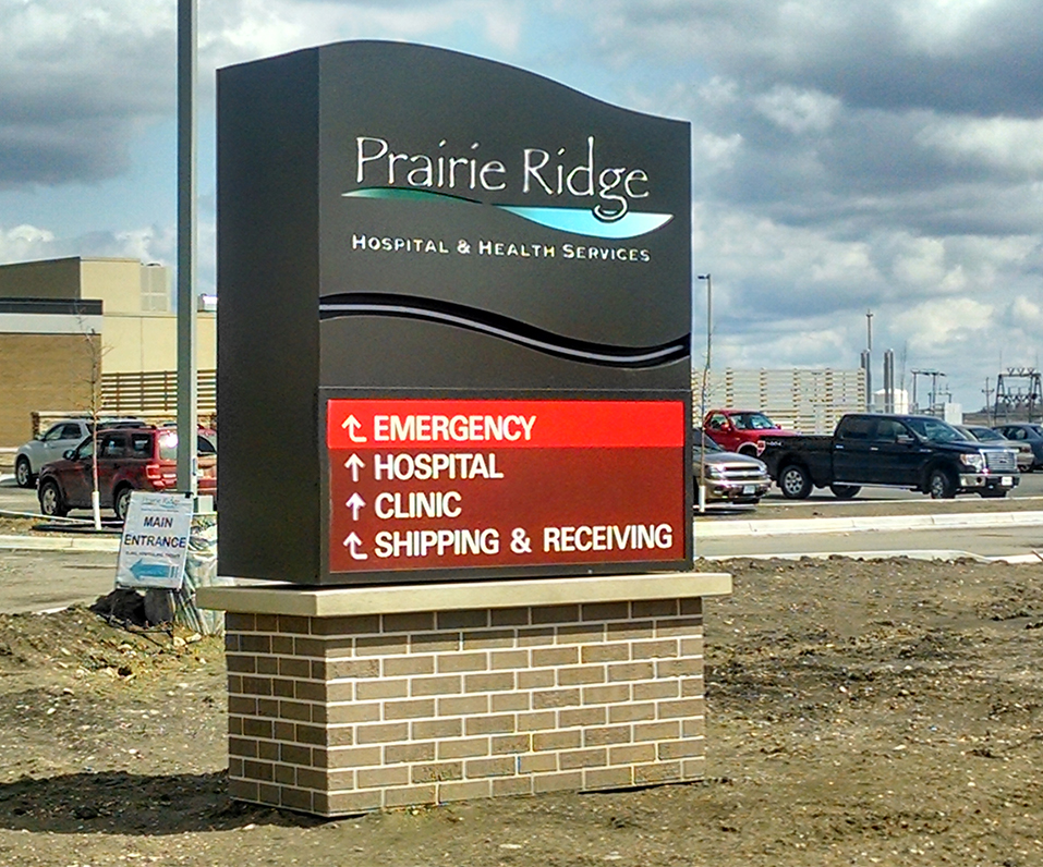 Prairie Ridge Hospital and Health Services Main ID sign with LED accent Lighting and campus wayfinding